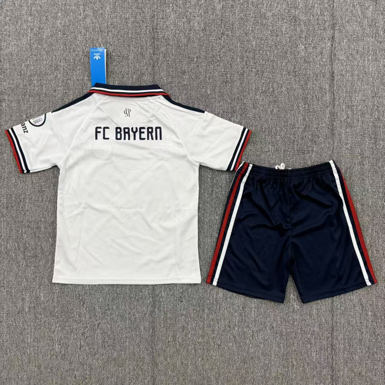 Bayern Munich Borte Barn Drakt + Shorts 2026/27