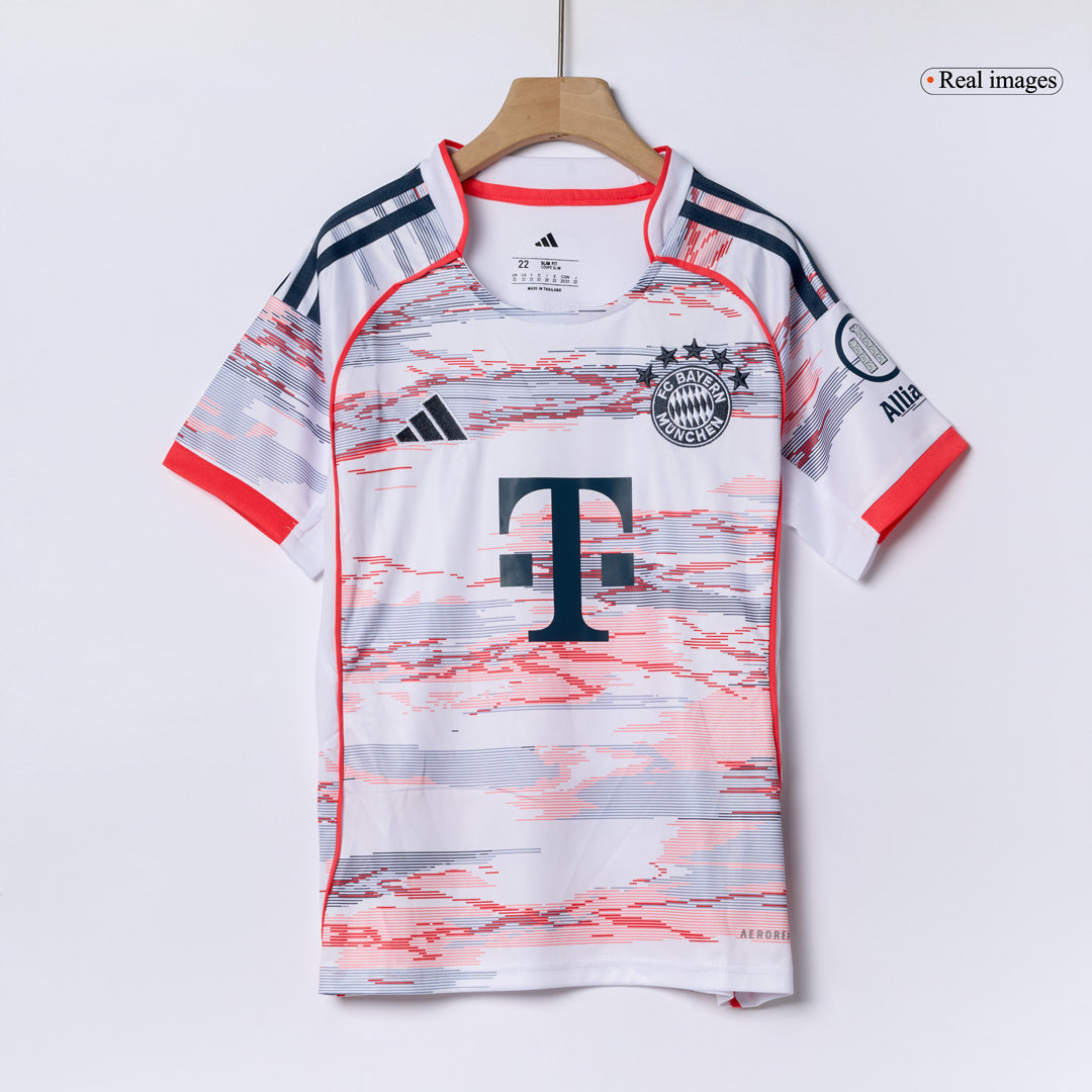 Bayern Munich Borte Barn Drakt + Shorts 2025/26