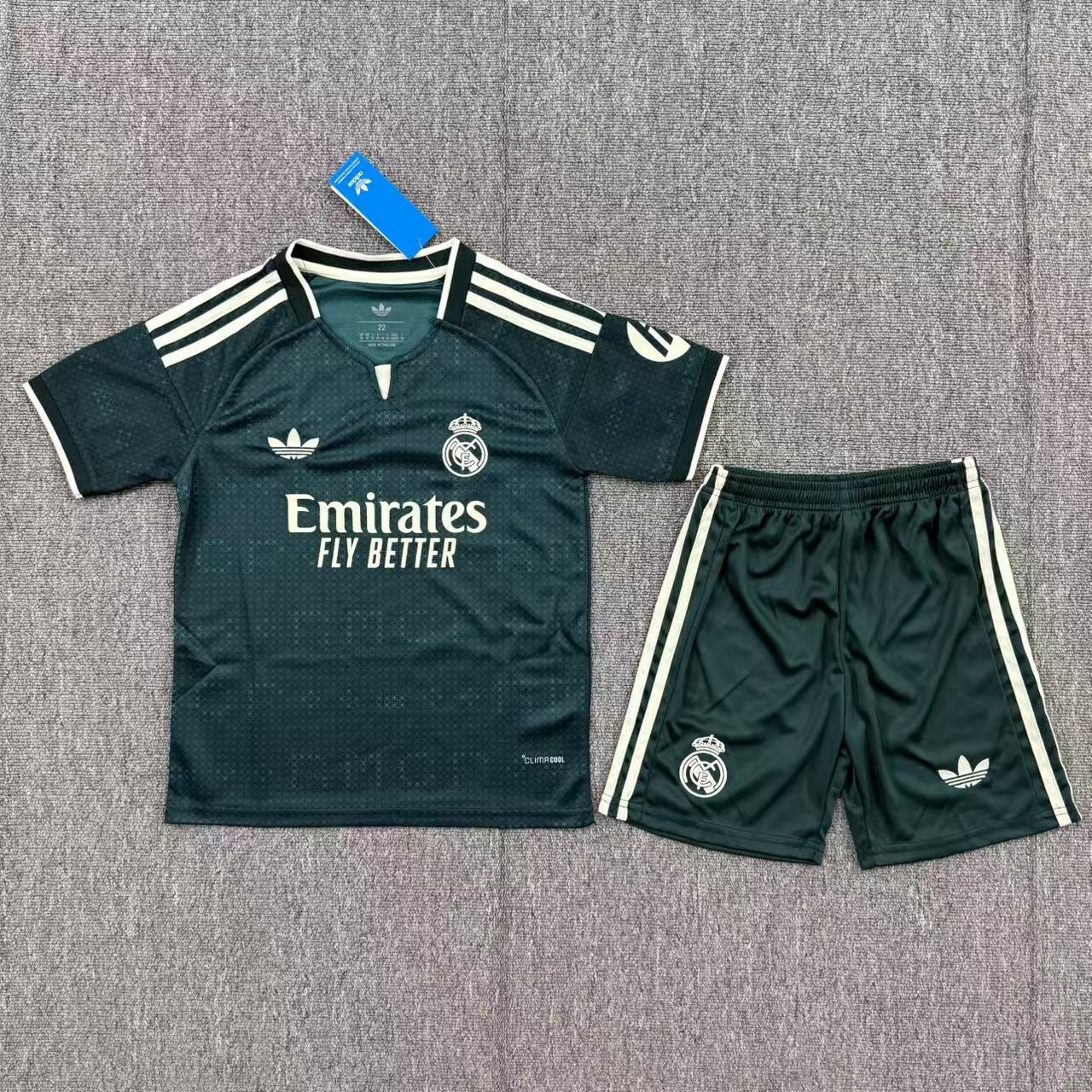 Real Madrid Borte Barn Drakt + Shorts 2026/27