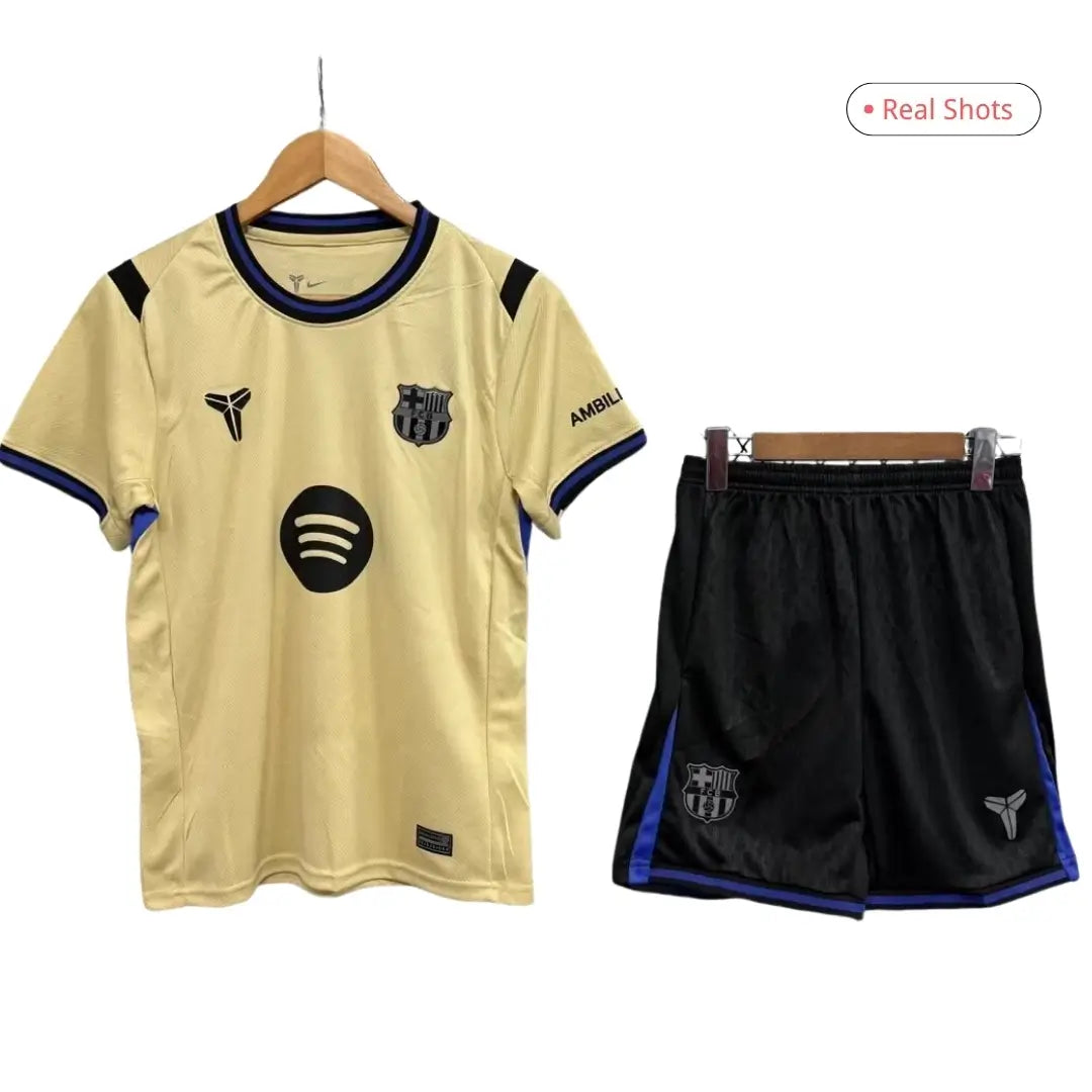 Barcelona Borte x Kobe Bryant Barn Drakt + Shorts 2025/26