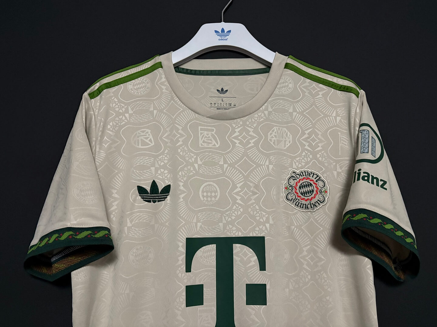 Bayern Munich Oktoberfest Herrer Fan-drakt 2025/26
