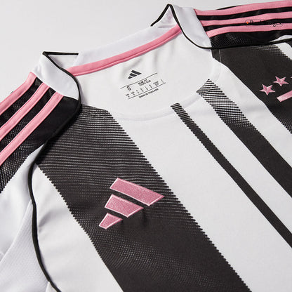 Juventus Hjemme Svart og Hvit Herrer Drakt + Shorts 2025/26