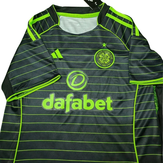 Celtic Borte Barn Drakt + Shorts 2025/26