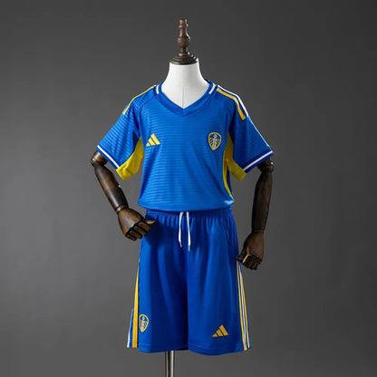Leeds United Borte + Barn Drakt + Shorts 2025/26