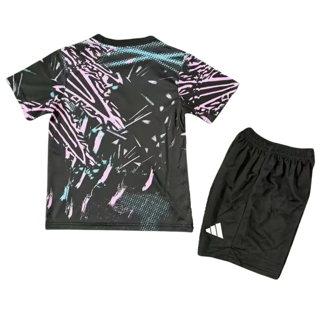 Liverpool Barn Drakt + Shorts 2025/26