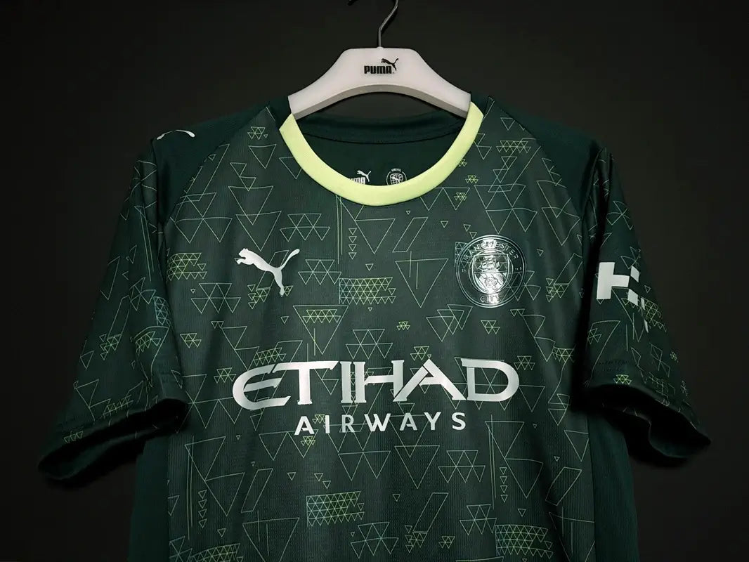 Manchester City EA SPORTS Fjerde Herrer Fan-drakt 2025/26