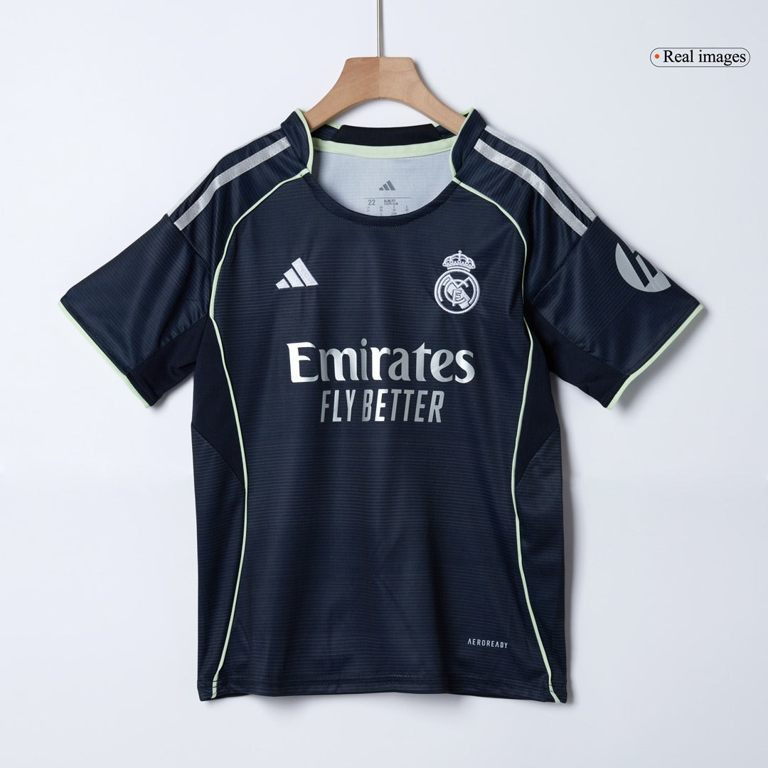 Real Madrid Borte Barn Draktsett 2025/26 – Trøye + Shorts + Strømper