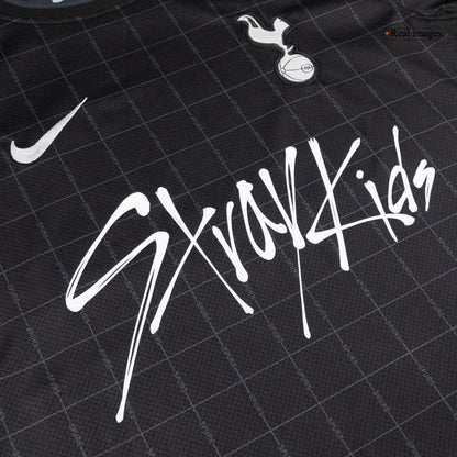 Tottenham Hotspur X Stray Barn Fan-drakt 2025/26
