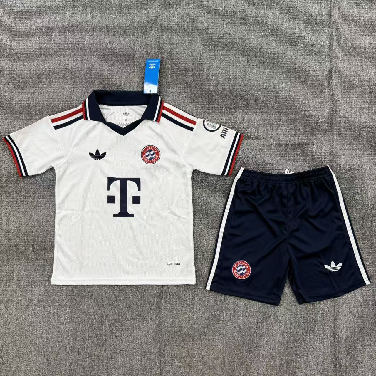 Bayern Munich Borte Barn Drakt + Shorts 2026/27